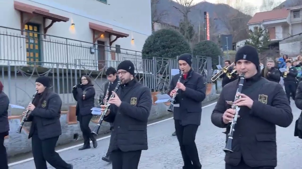 Agerola (NA) -  La processione con la statua di Sant’Antonio abate (31.01.26)