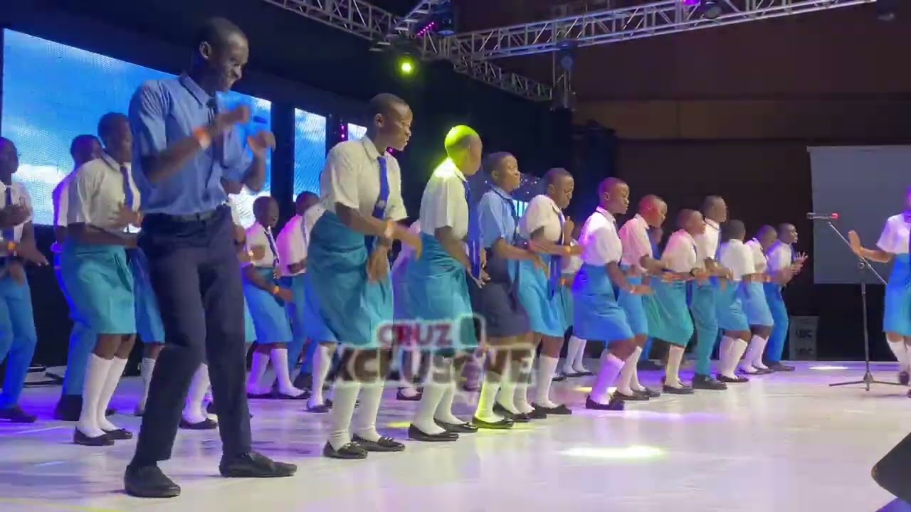 BUDDO SS PERFORMANGING LIVE AT SERENA FOR PAUL SAAKA