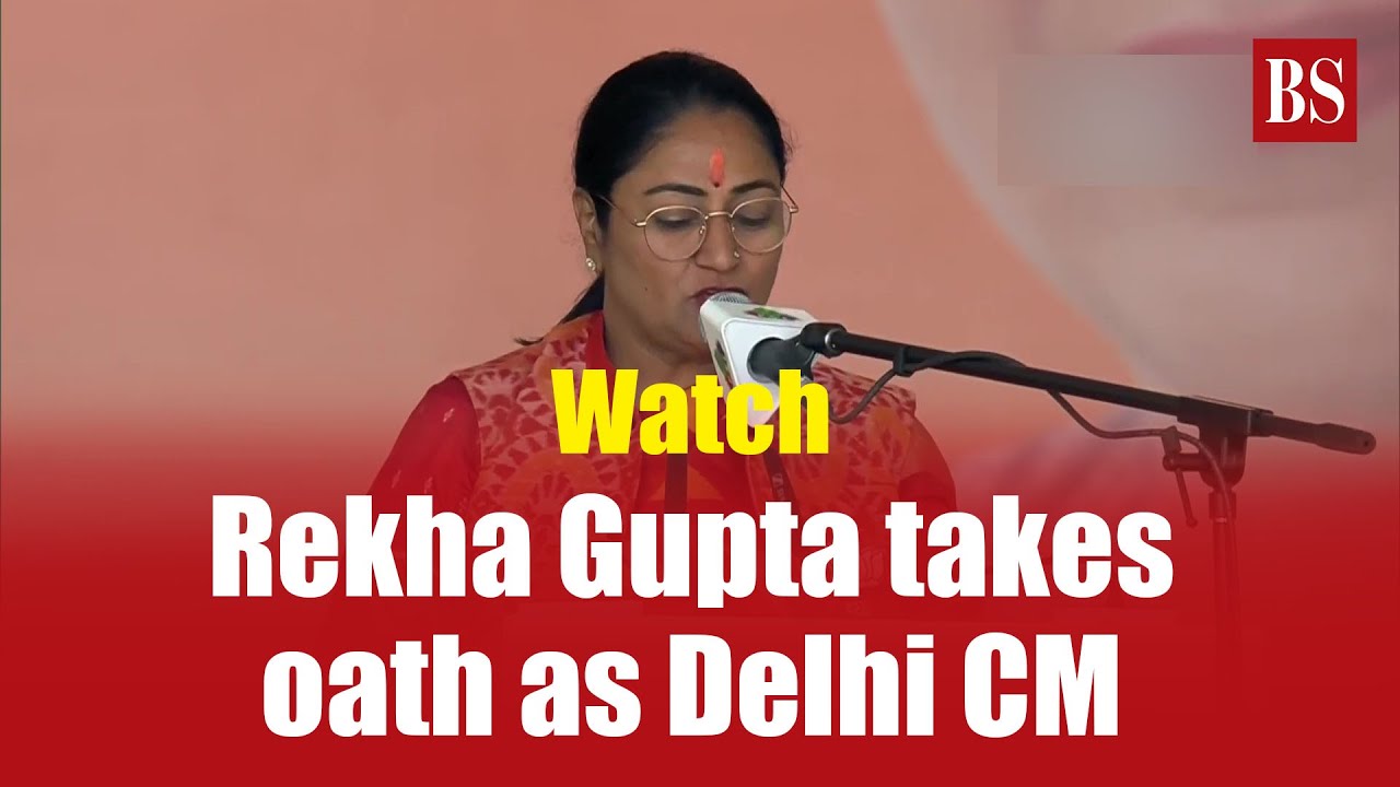 Watch: Rekha Gupta takes oath as Delhi chief minister | Rekha Gupta oath ceremony | Ramlila Maidan