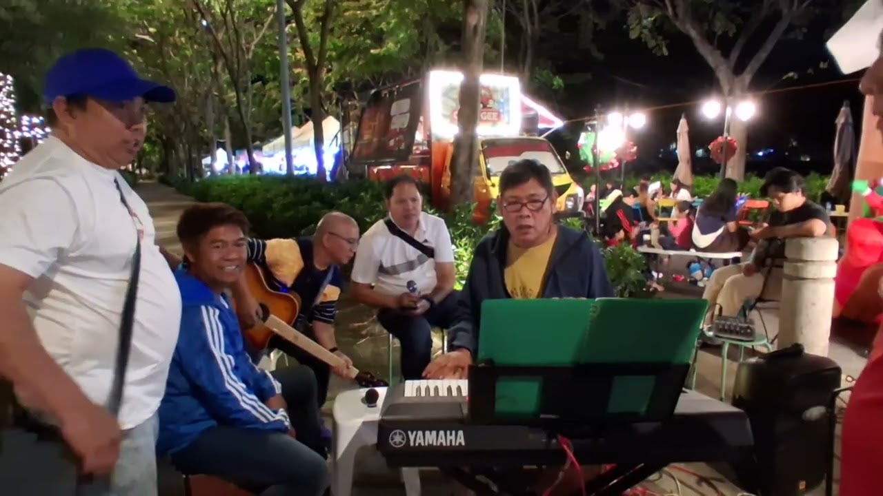 Jamming (muntik mag-busking!) by SOLPG MSG at Chibogee Food Truck, Eats By The Park! 1-4-2026