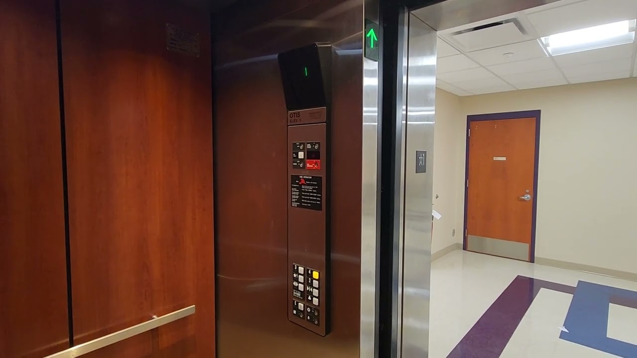 Otis Hydraulic Elevator @ Kendall Hall, Hillsdale College