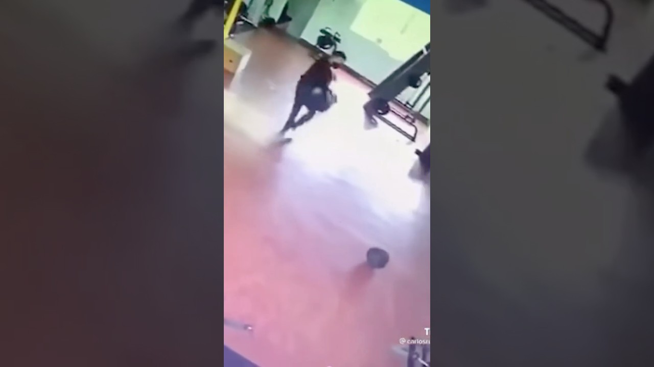 Ужасающая паранормальная встреча в спортзале