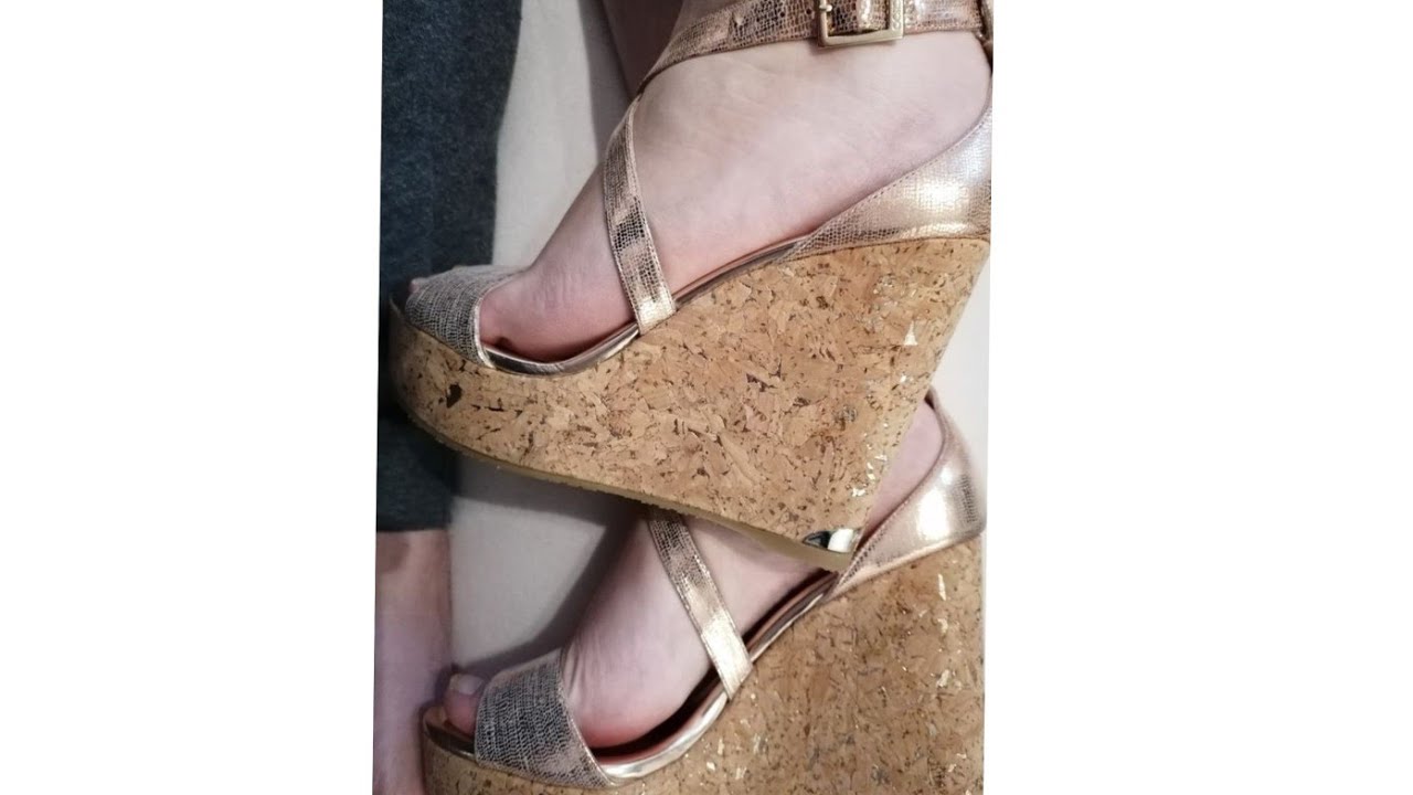 Most Stunning and classy collection of platform wedge heel sandals for ladies #wedgesandals