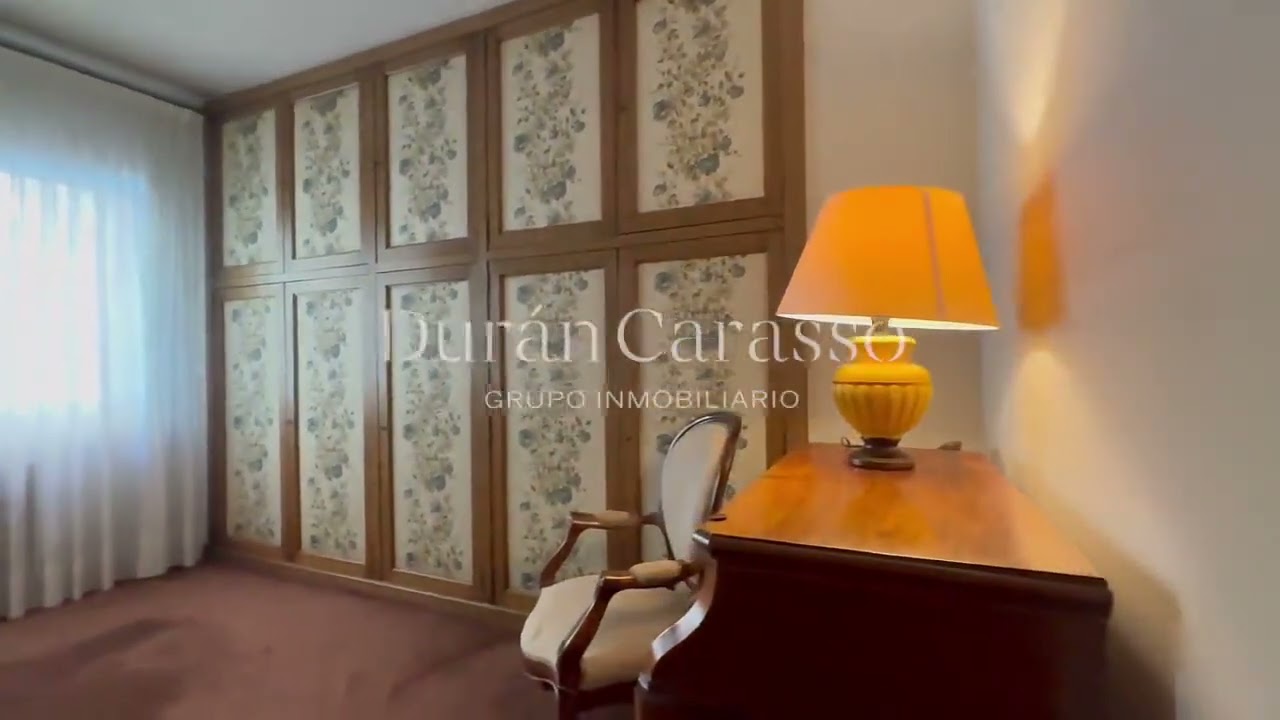 Ref. 5421 - Casa en venta con piscina en la zona alta de Barcelona