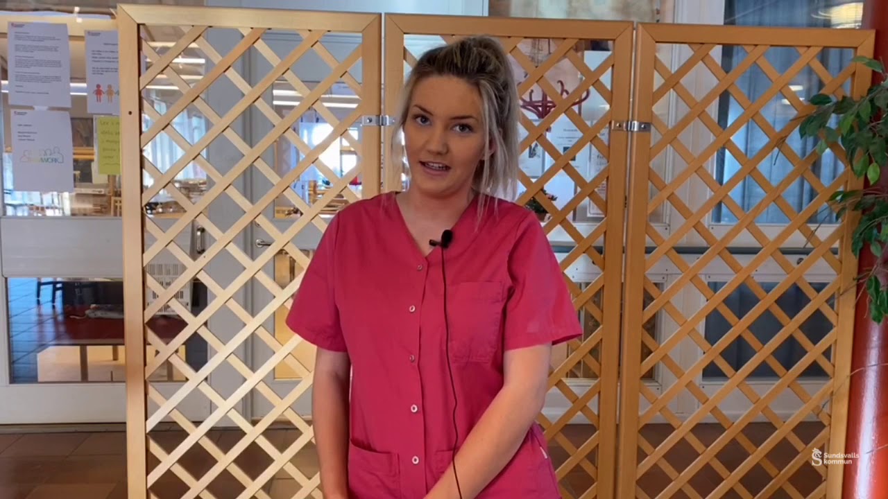 Tuva, 19 år, pratar om hur det är att vikariera inom äldreomsorgen