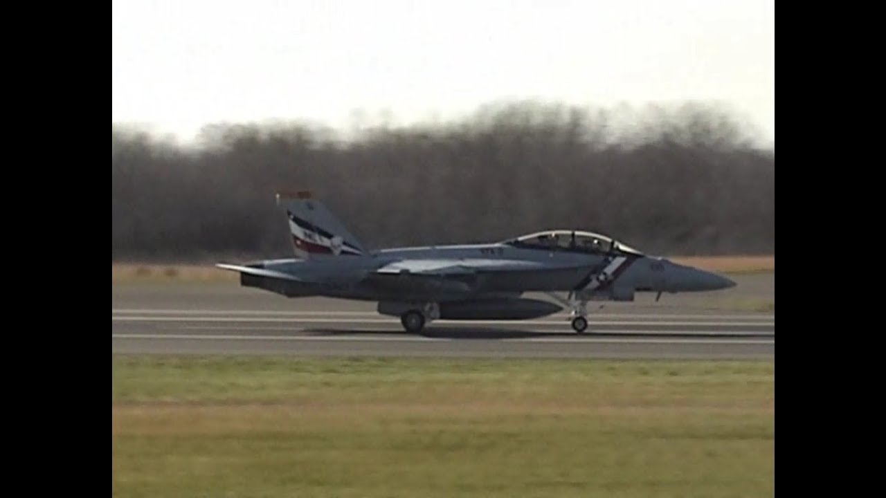 SUPER HORNET DEPARTING NAS/JRB WILLOW GROVE