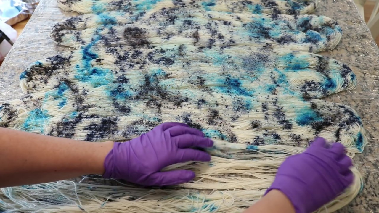 ChemKnits Chanukah Special 2018 Night 5 - Speckling Galileo Yarn with Dry Tulip Tie Dye