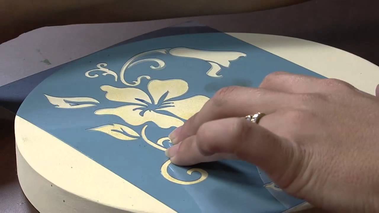 Caixa com Pintura Decorativa por Marisa Magalhães - 30/08/2013 - Mulher.com - Parte 1/2