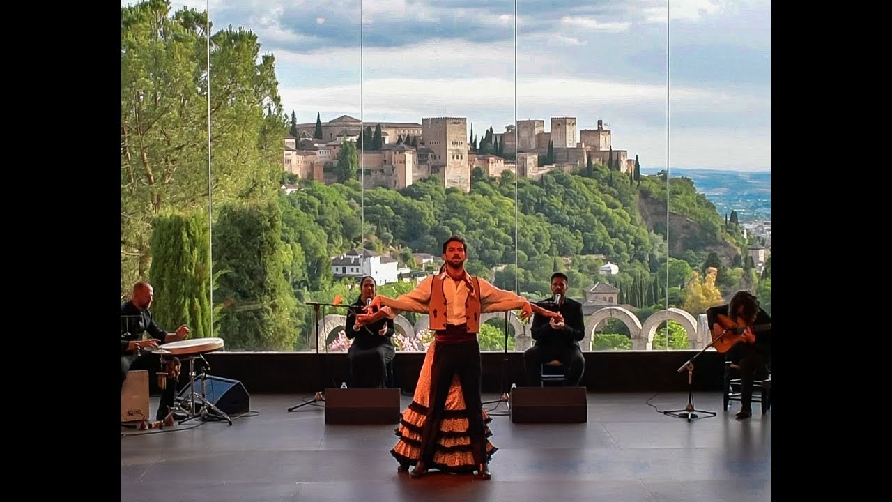 Espectáculo Anhelo de Alejandro Cerdá en el Auditorio La Chumbera (Granada) junto a Almudena Roca