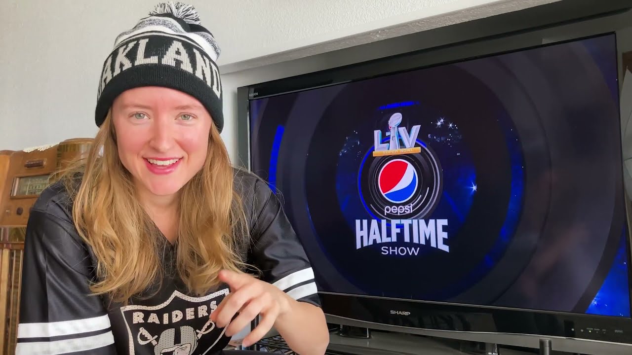 American Singer Reacts to The Weeknd Super Bowl Halftime Show | DenaeLife | NFL 2021 Reaction
