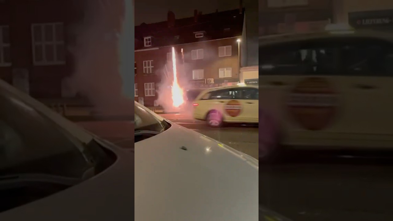 #fireworks #pyro #explosion #fail #happynewyear #happydiwali #newyear