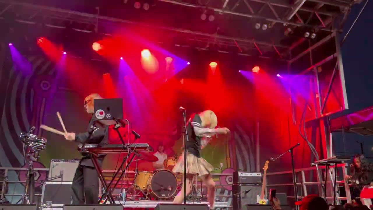 FLIPSIDE FEST 2 / 09.22.23 / MAIN STAGE / FROST CHILDREN / LET IT BE