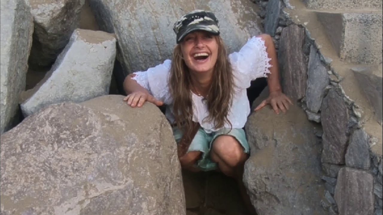When you gotta go, you gotta go! Metal detecting Gran Canaria, Puerto Rico| SheDigs!