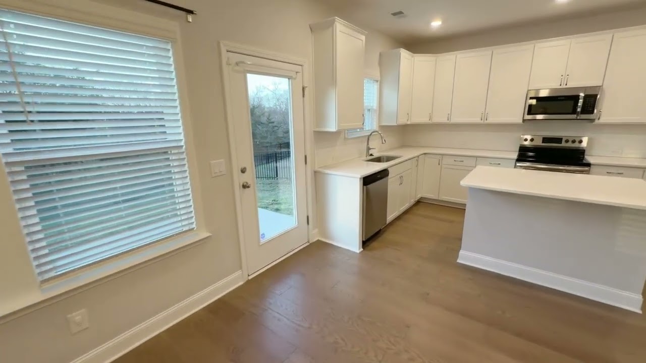 Walk through video tour of 378 Triple Crown Circle, Gallatin, TN   HD 720p