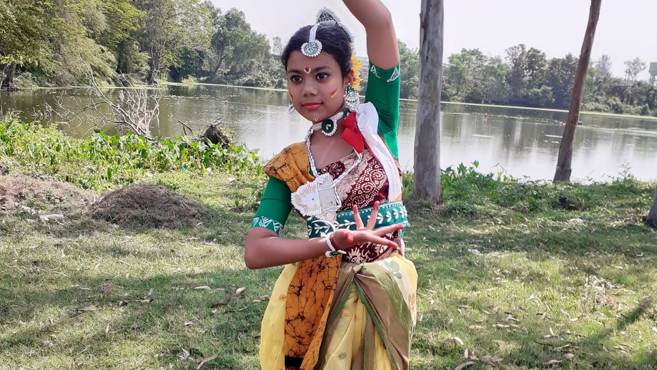 দোল পূর্ণিমার শুভ সকালে মেয়র সামান্য উপস্থাপনা💗#aghun choriye dilo fag