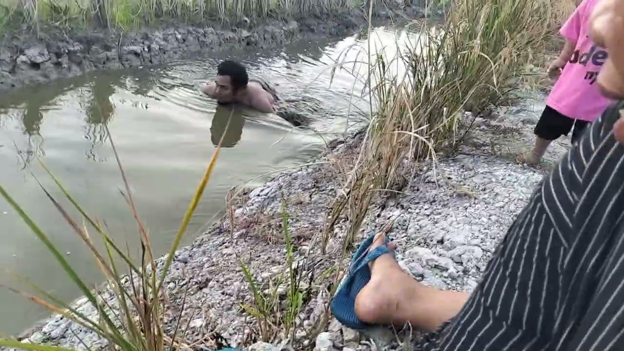 mengkocal ikan di tompat Mak imah