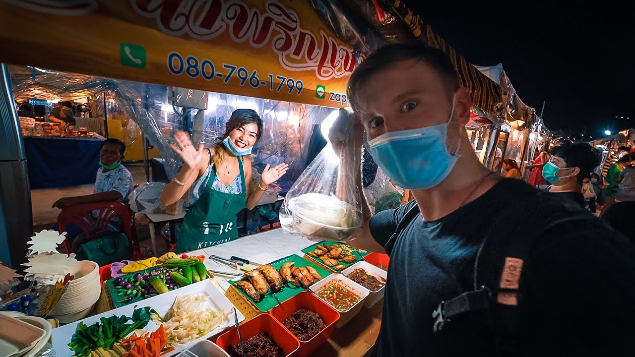 BANGKOK at NIGHT: Beautiful GIRLS and Amazing Street Food Market in THAILAND