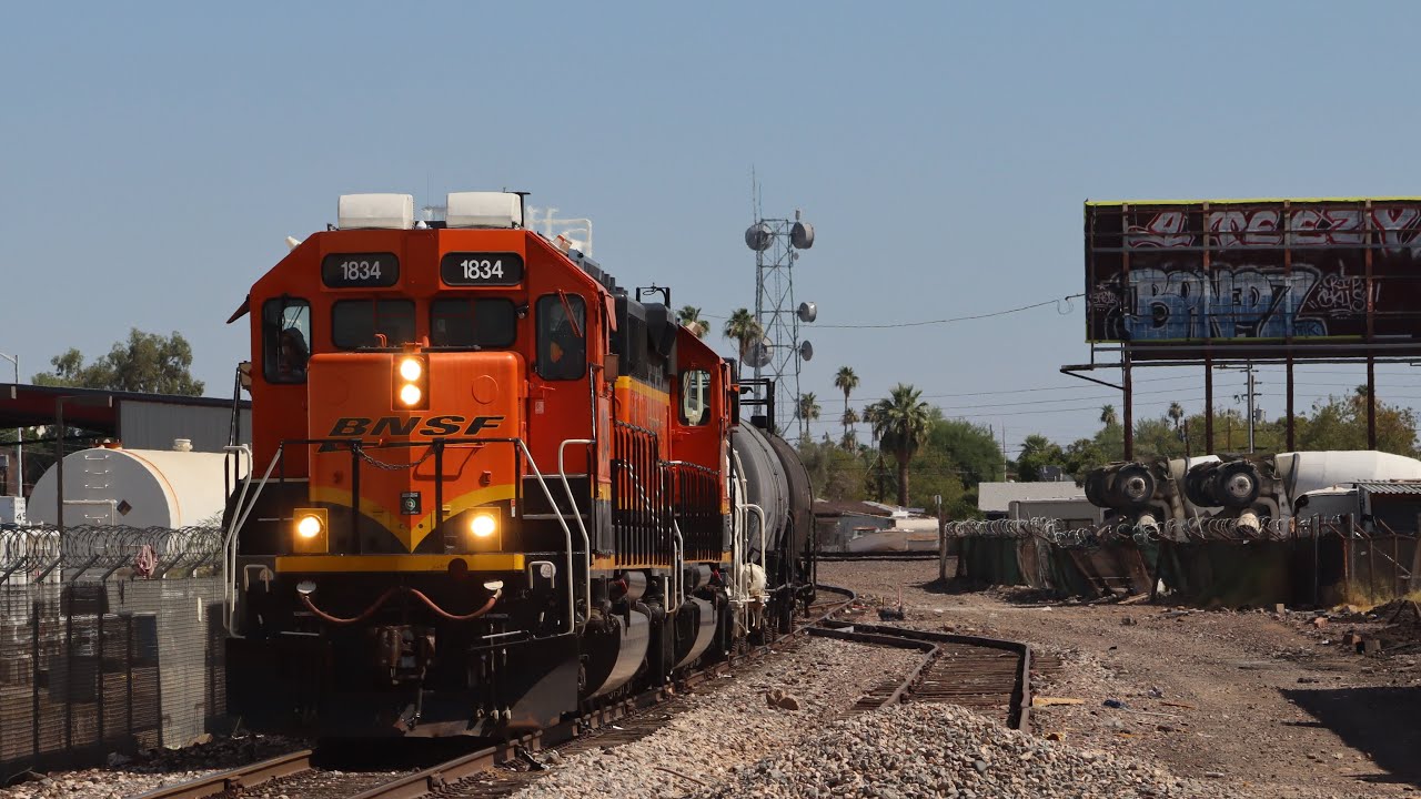 BNSF 1834 Leads the YPHX1031 in Phoenix w/ a Leslie RS3K on 06/16/2023