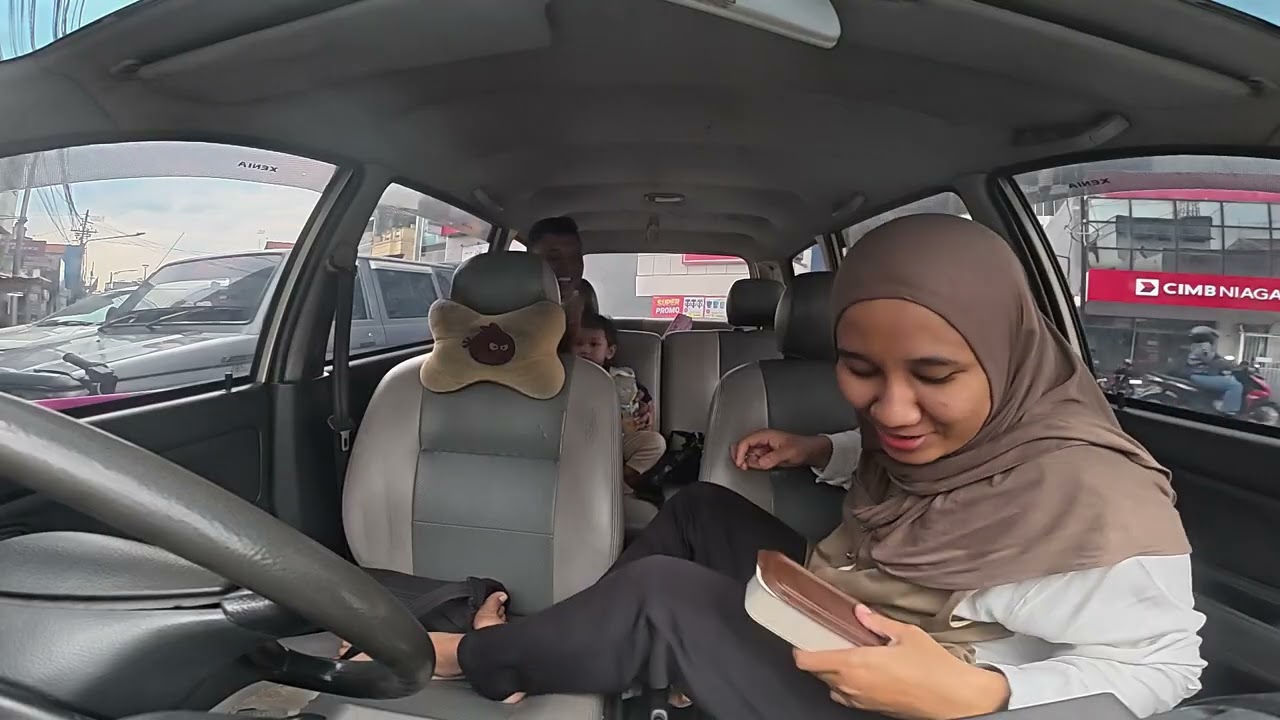Home Sulingi Eps 52   Nunggu mama belanja di Molina