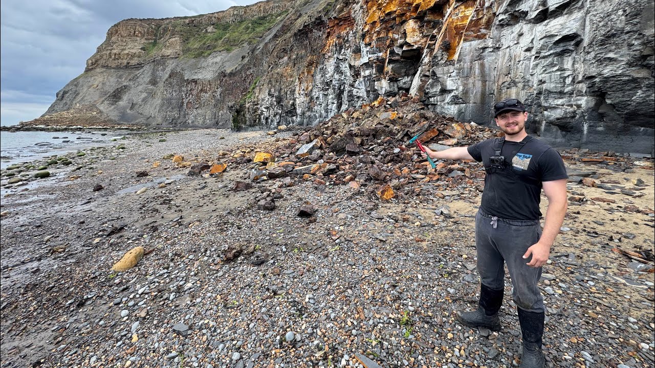 Fossil Hunting by a Fresh Landslide! Finding 185 Million Year Old Ammonite and Squid Fossils!