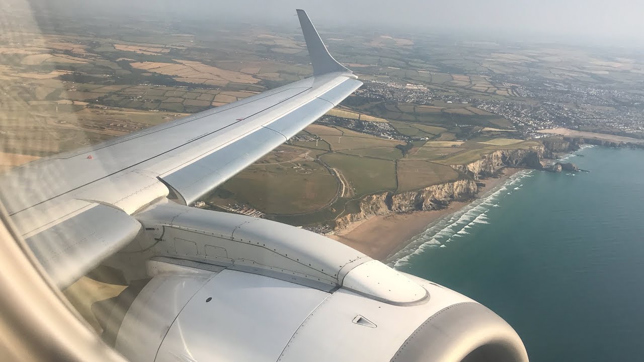 COASTAL VIEWS | Flybe E195LR Takeoff from Cornwall Airport Newquay