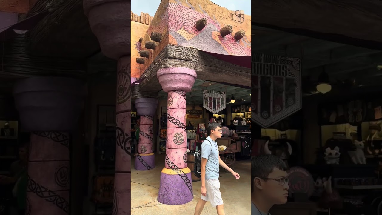 New HTTYD photo op, merch & more at Islands of Adventure in Universal! #httyd #toothless #universal