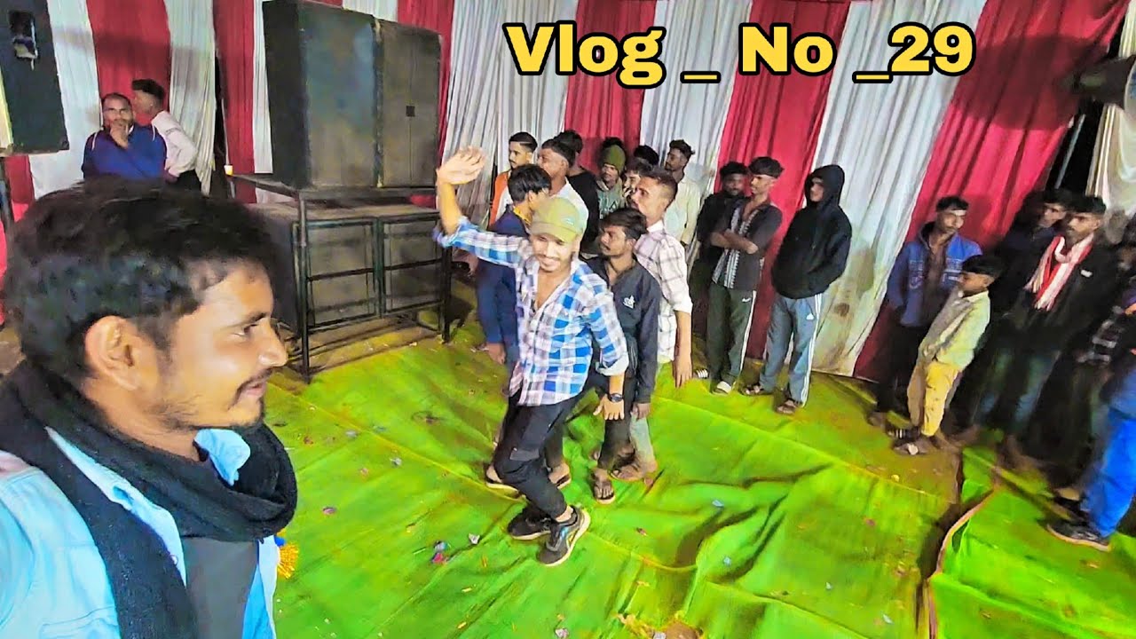 Hum logo ka dance 🤣/ Full on masti in village #vlog #firstvWelme to CrazyJeevaVlog! 🌾🎥