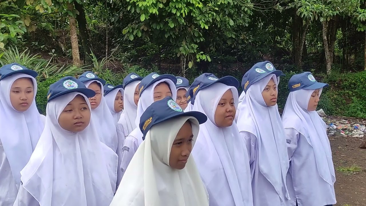Memperingati hari kebangkitan Nasional SMP Darussalam Islamic boarding school 2025