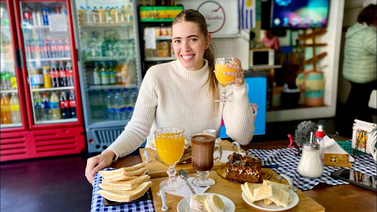 💢Cuánto cuesta un DESAYUNO en URUGUAY🥞será CARO o BARATO ??🤔[te muestro TODO lo que comí]