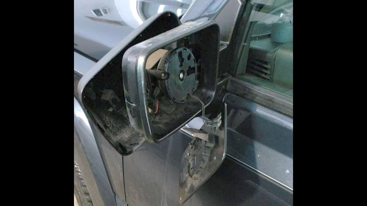 Jeep Commander 2007,  Drivers side mirror replacement, with 3 tools, in 45 minutes or less.