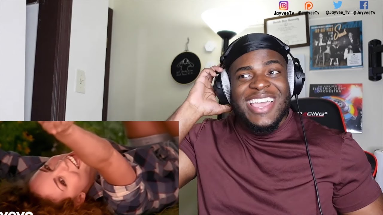 HOW DOES SHE DO IT?..|Mariah Carey - Dreamlover (Official HD Video) REACTION