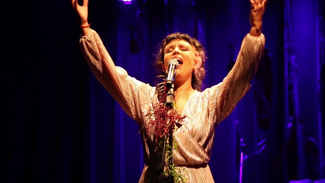 ANNÁ - Menina Jesus (Tom Zé) Sesc Ipiranga