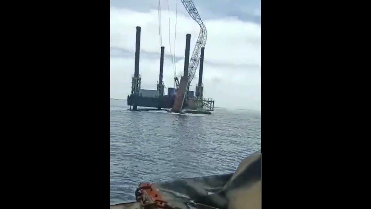 offshore crane fail