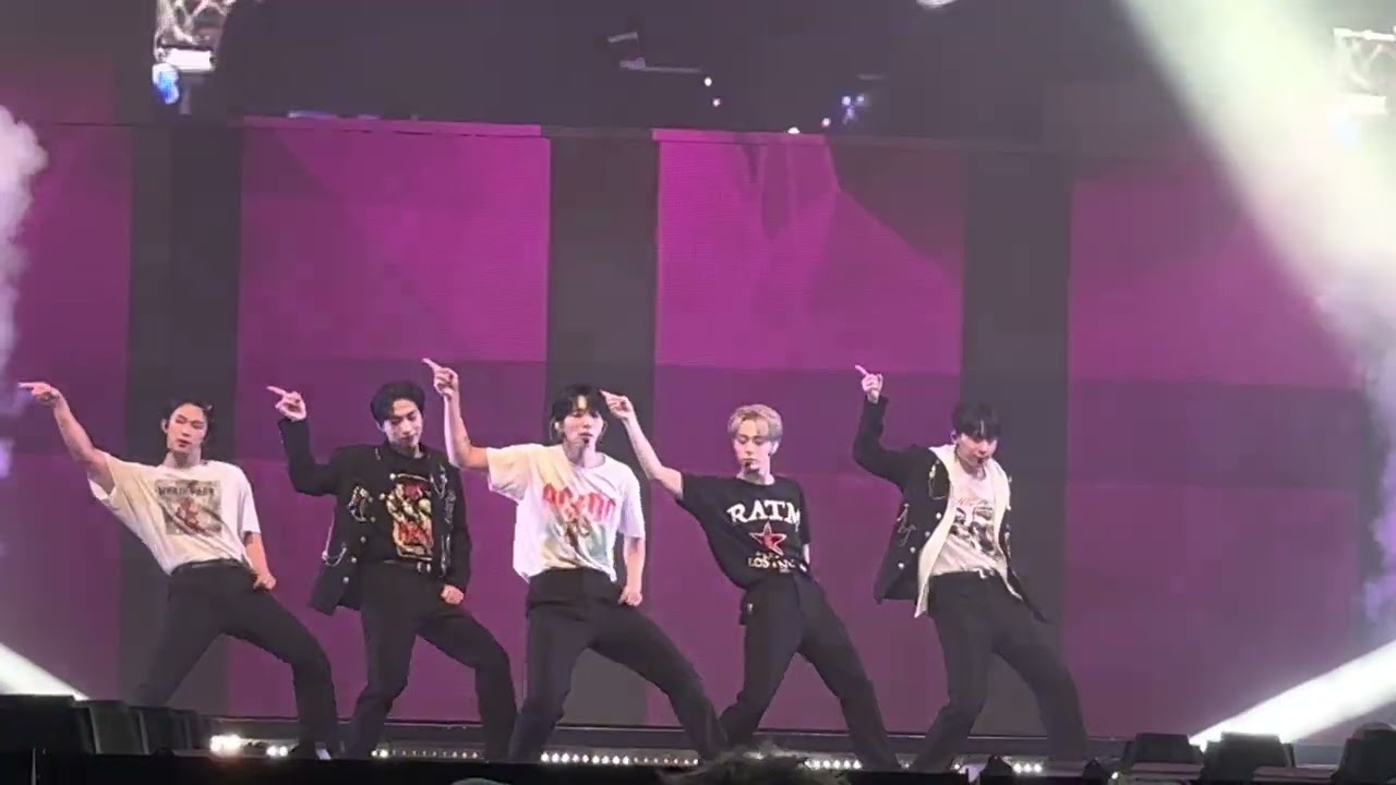 [4k] 230421 ONEUS (원어스) - BLACK MIRROR - ONEUS at We Bridge