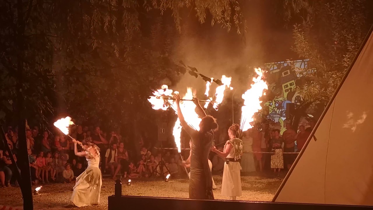 Bondor&oacute; 2020 -12- Tűzmadarak cirkuszcsoport - Pyrodise Tűzshow