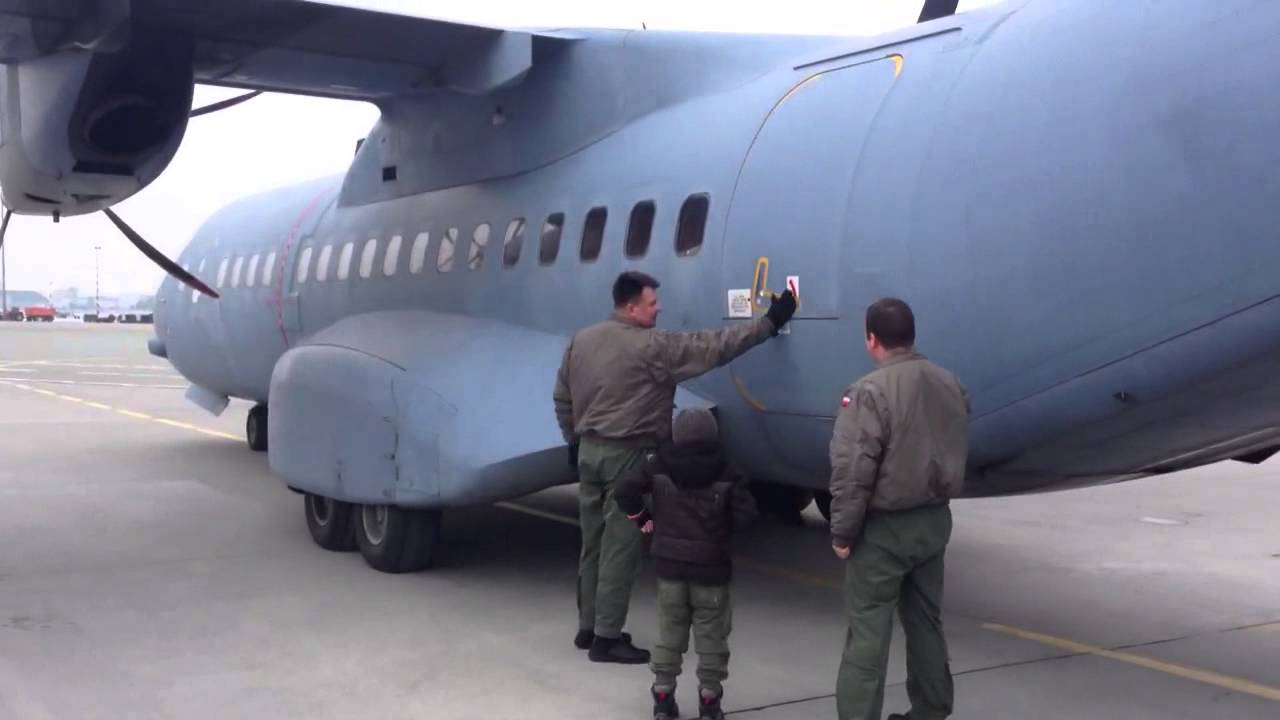 Przegląd przed lotem samolotu CASA C-295-M