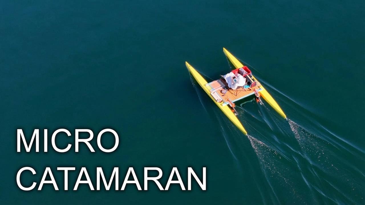 Probando hasta dónde llega mi micro catamarán eléctrico