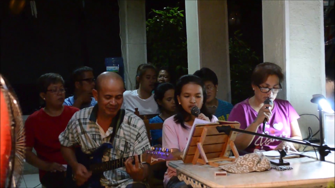 Pab&aacute;sa ng Pasy&oacute;n: Chanting the Passion in Bustos, Bulacan, Philippines