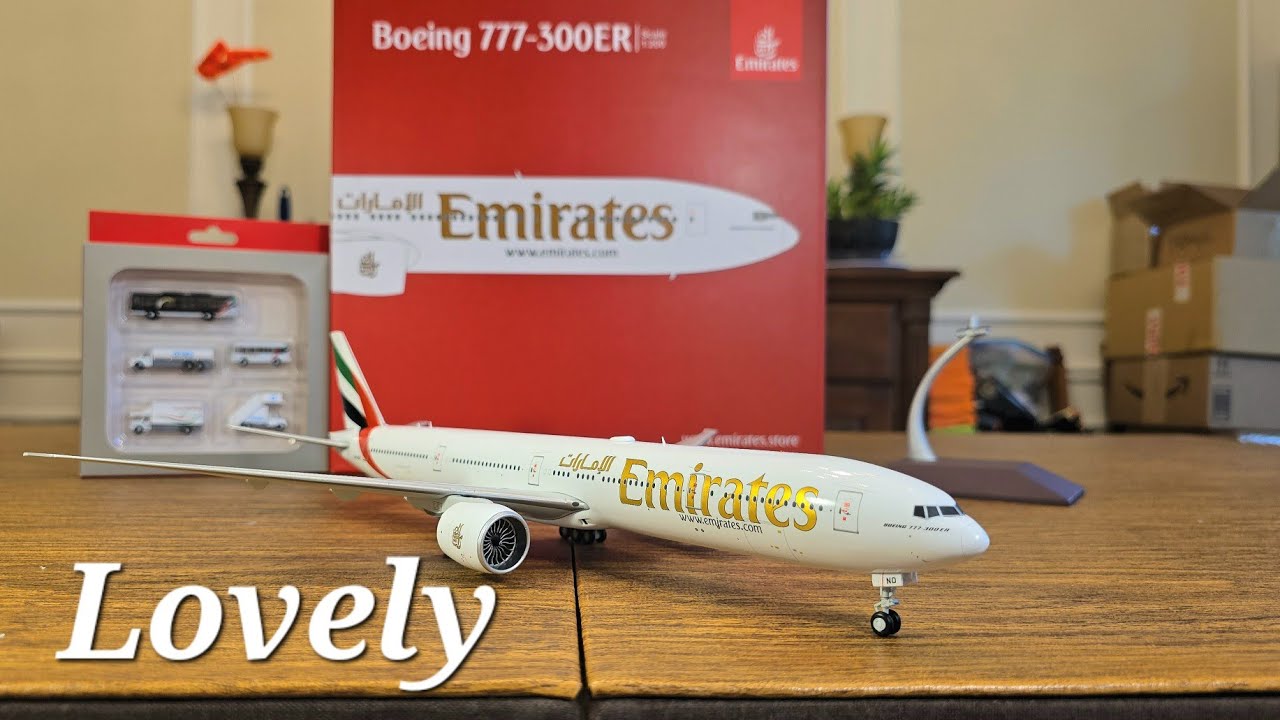 Gemini 200 Emirates 777-300ER Unboxing