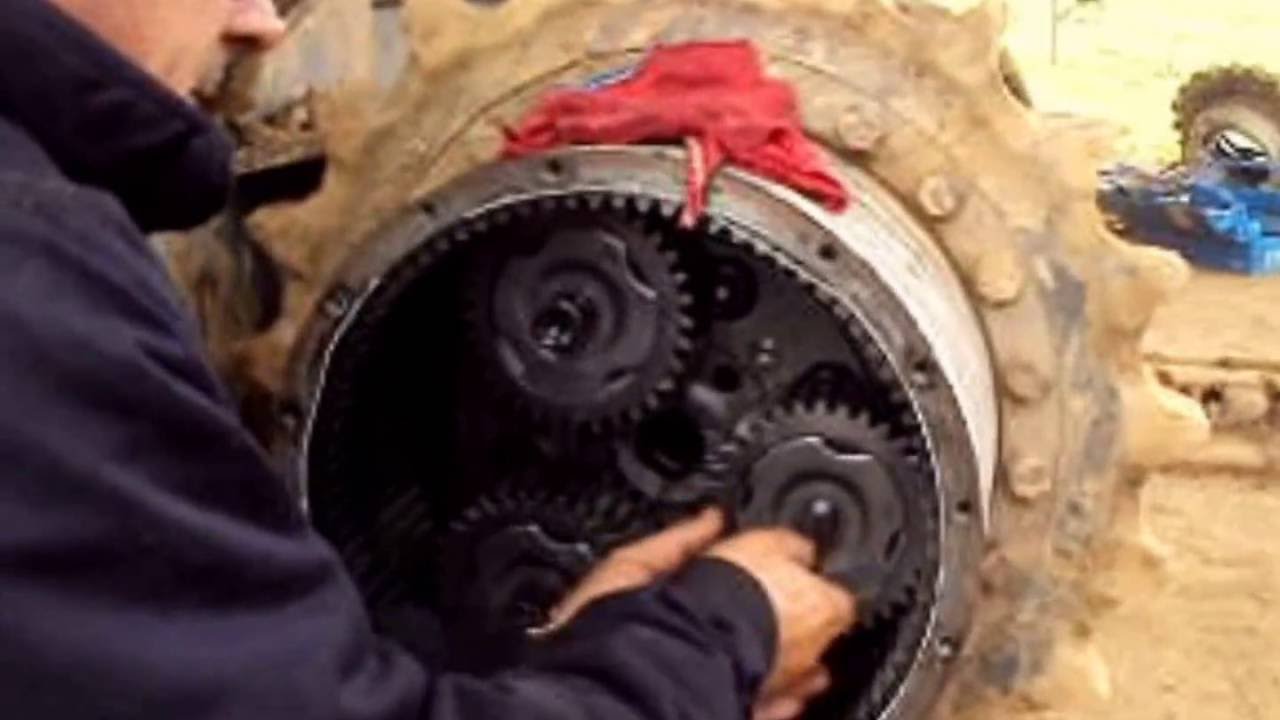 Desmontagem da redução do motor de tração da escavadeira CASE