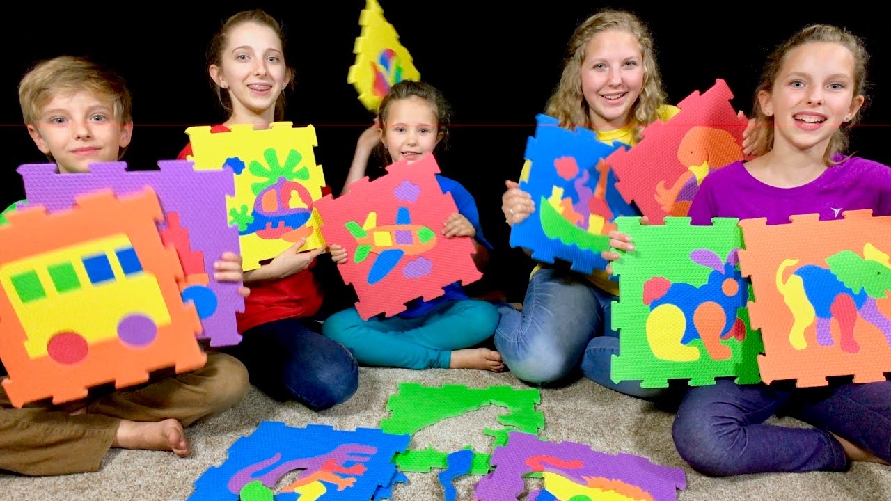 Learn English Colors! Engines and Animals Floor Puzzle colors with Sign Post Kids!