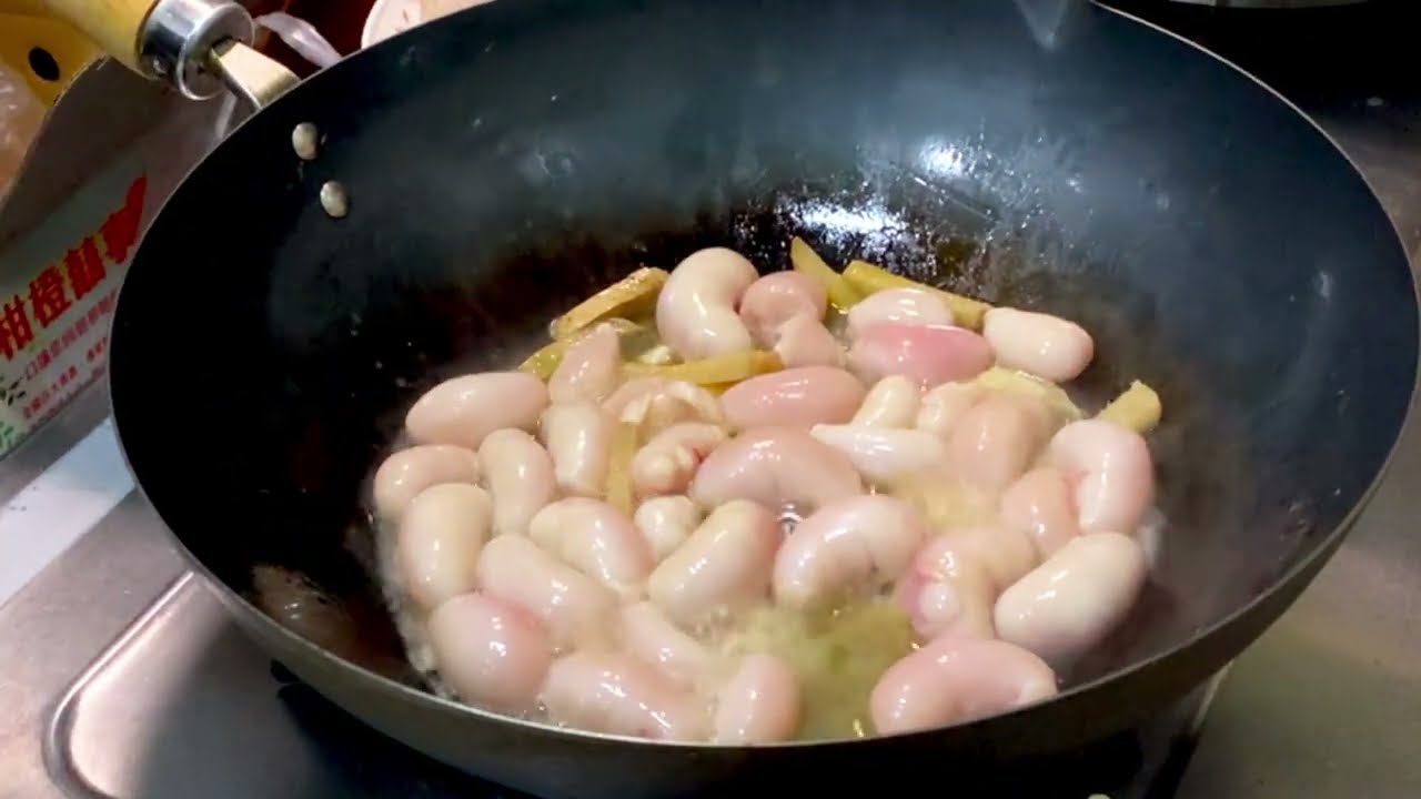 你敢吃嗎？你吃過最奇耙的料理是？老饕最愛的麻油雞佛，其實比想像中更香更嫩！#雞佛料理 #麻油香氣 #老饕最愛 #台式經典 #進補美食 #四季食堂 #料理日常 #美味關係 #家庭料理 #foodie 