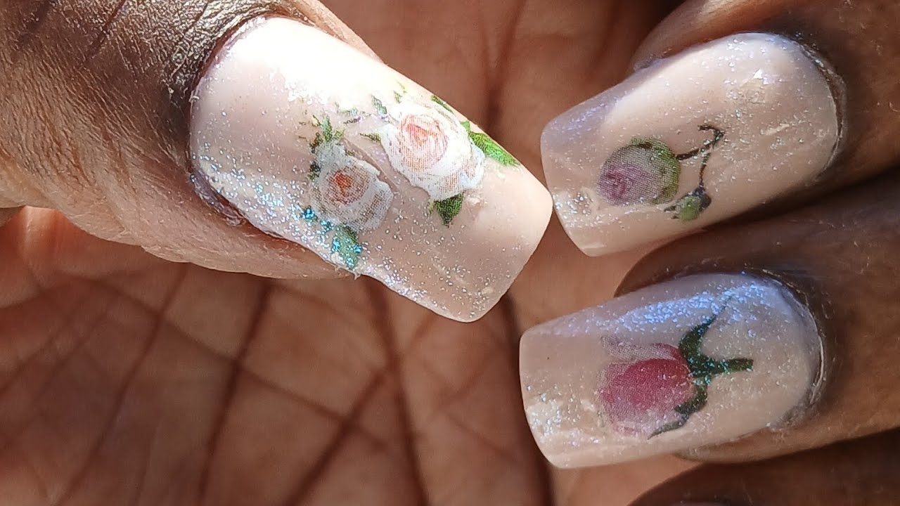 Снимаю ногти, выбираю дизайн и болтаю про курицу.