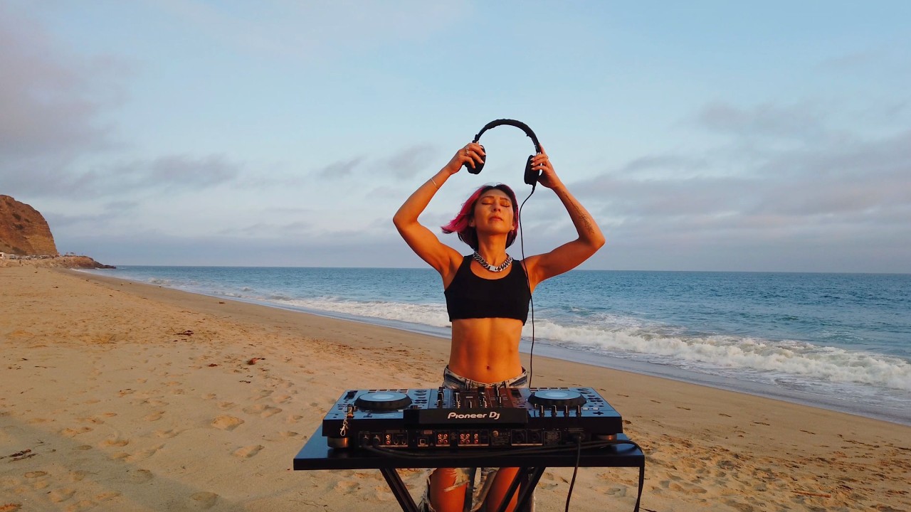 beach mix to move your soul | progressive house & melodic techno | TAY X Live @ Malibu
