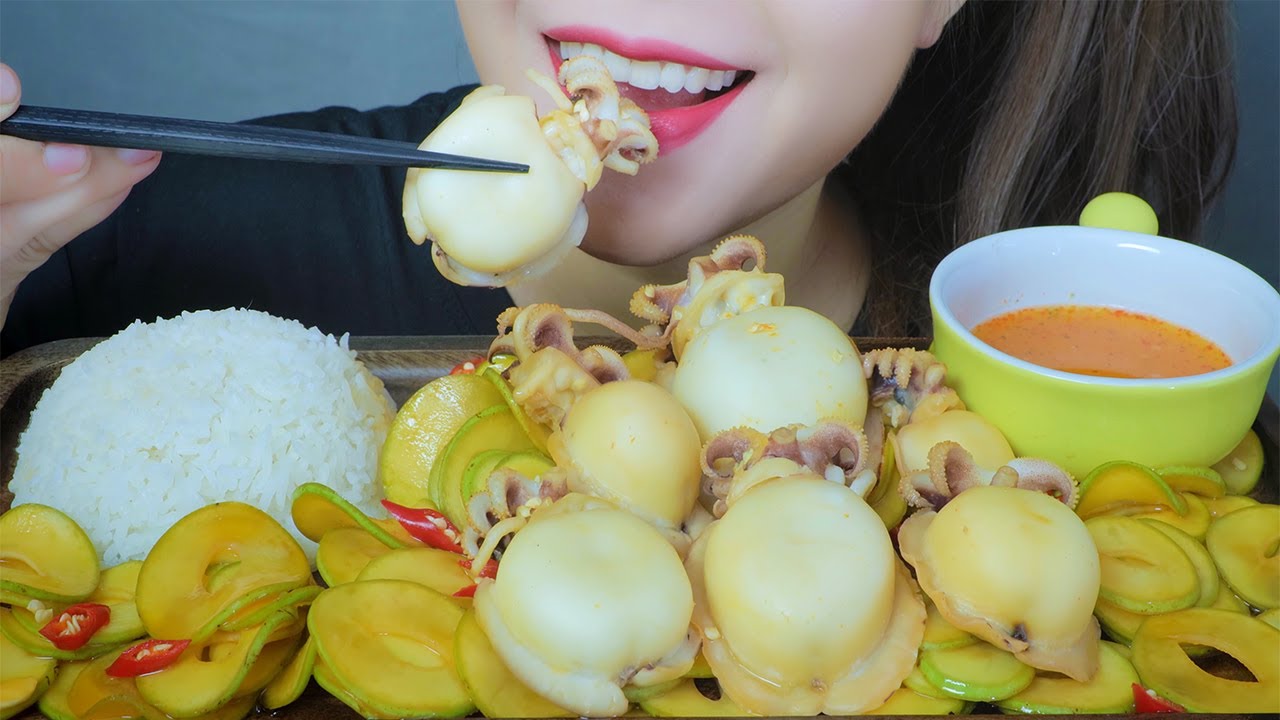 ASMR CUTTLEFISH X PICKLE SOUR MANGO EATING SOUNDS | LINH-ASMR