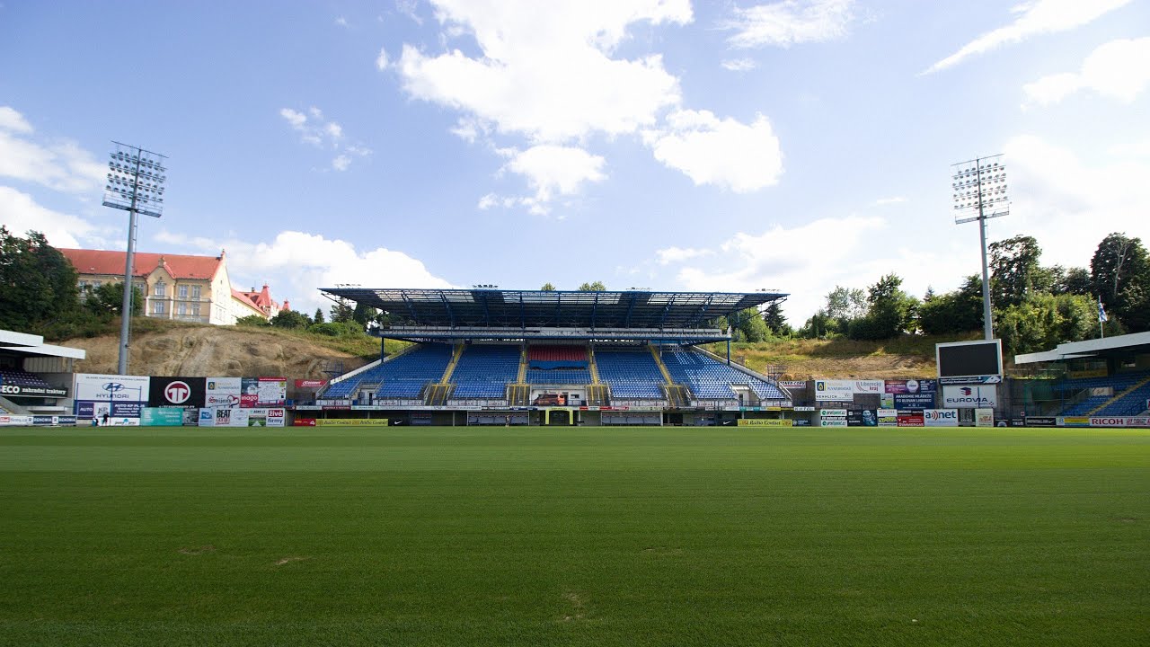 Stadion U Nisy (FC Slovan Liberec) – fotbalový stánek vytesaný do skalního masivu