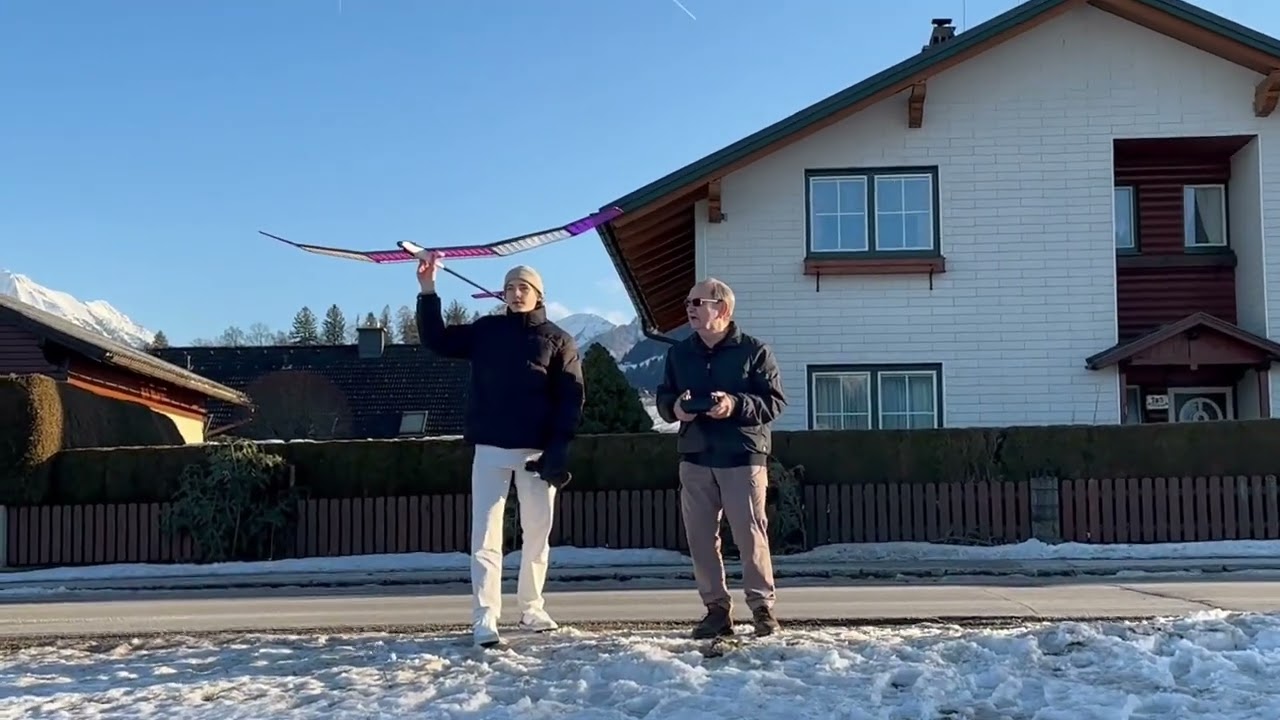 Element 2 von CLM.-Pro : ein Bau und Flugvideo von Erich und Matthias Lemmerer