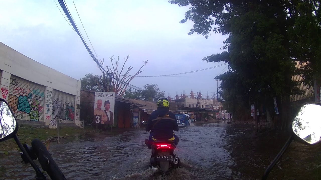 jalan jambore arah bukit permai tikungan bulak serai banjir