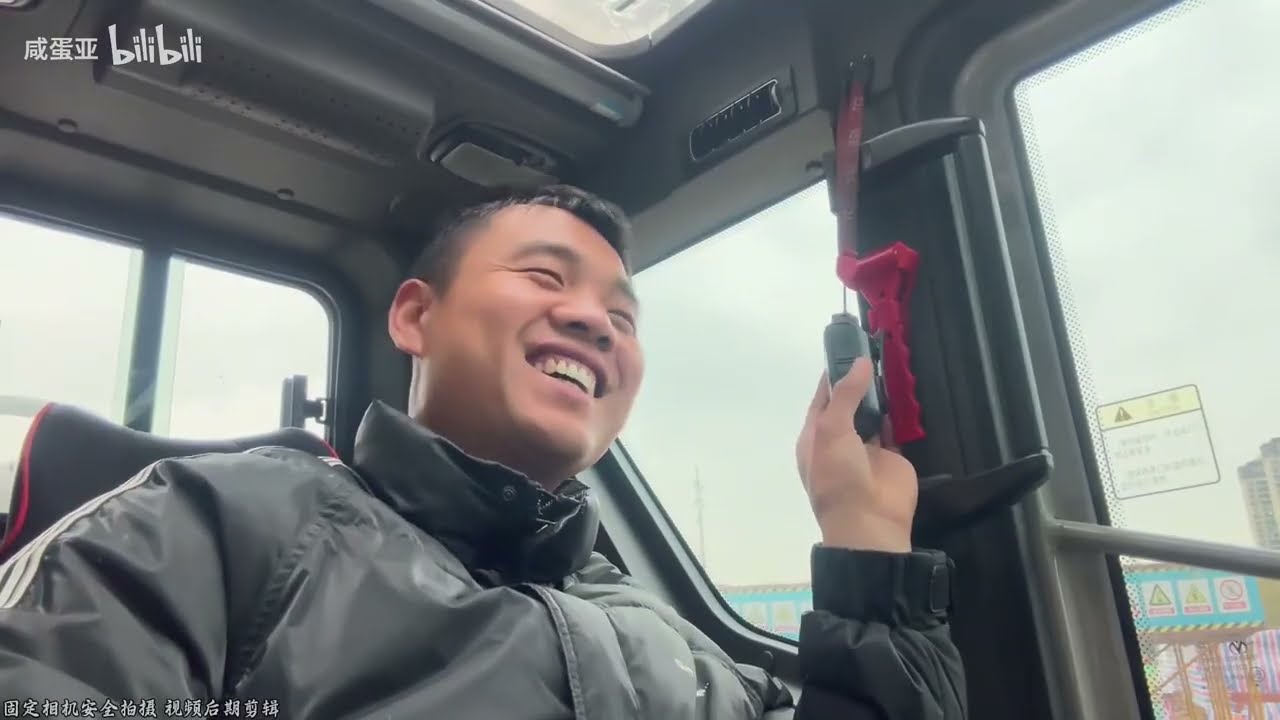 吊车司机普普通通的一天 下个早班。#吊车 #日常@马到成功🐎