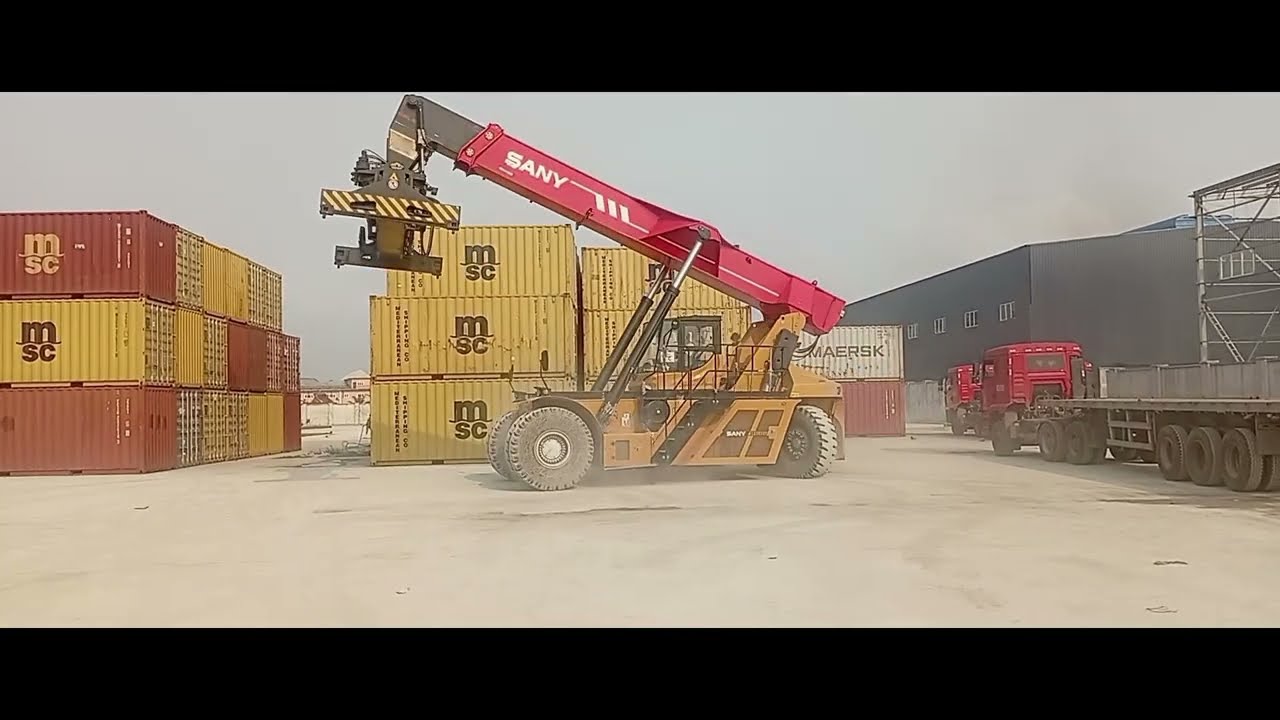 Vlog on Heavy Terminal Machine like Forklift, Payloader, Kalmar 